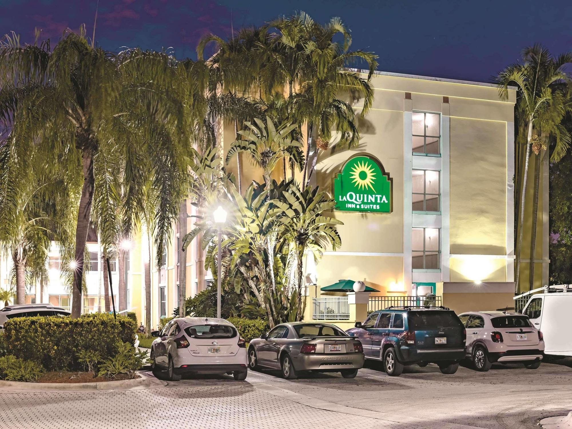 La Quinta By Wyndham Plantation At Sw 6Th St Hotel Exterior foto